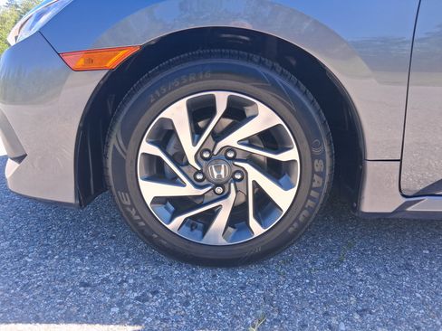 Used 2017 Honda Civic EX image 12