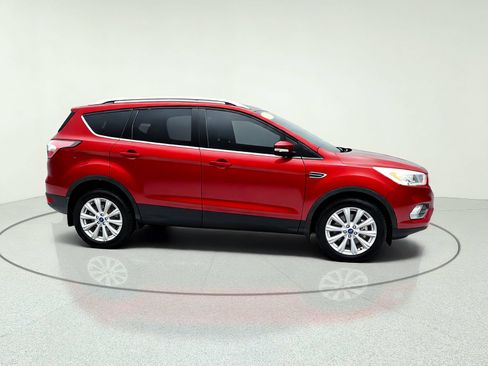Used 2017 Ford Escape Titanium w/ Equipment Group 301A AWD/4WD image 10