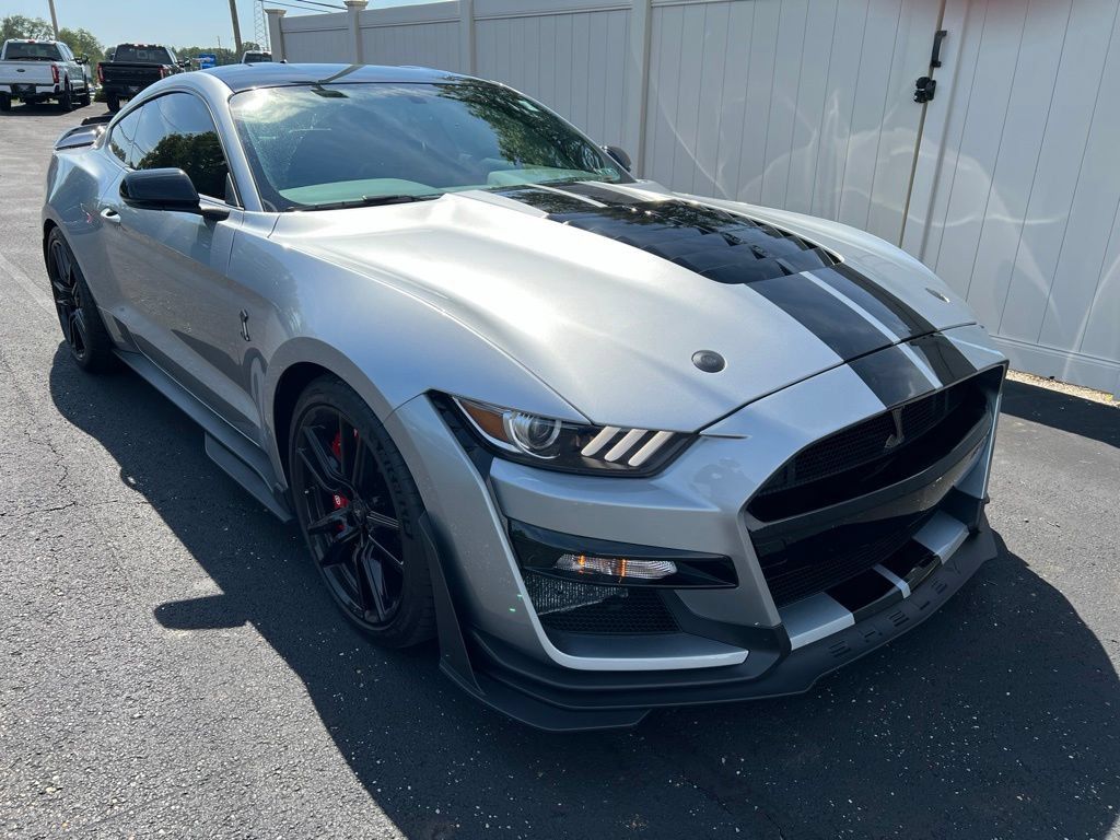 Used 2020 Ford Mustang Shelby GT500 w/ Technology Package RWD image 2