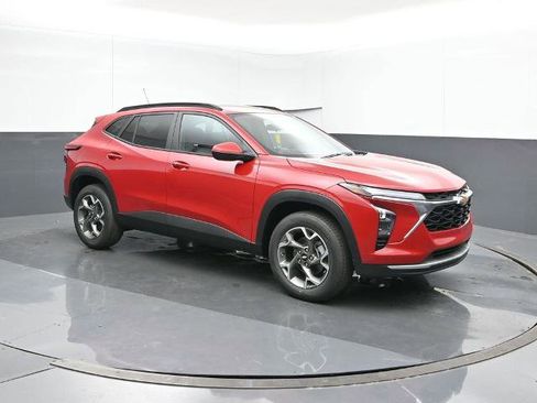 New 2026 Chevrolet Trax LT w/ Driver Confidence Package image 7