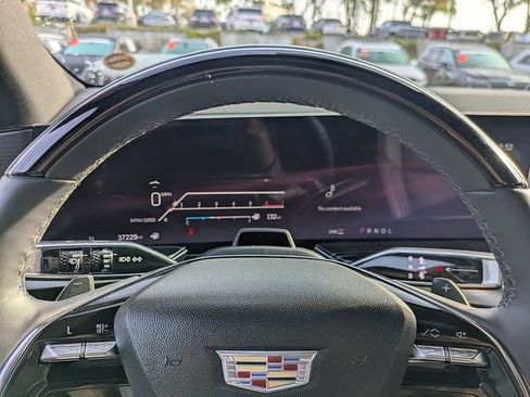 Certified 2025 Cadillac Escalade Sport w/ LPO, ONYX Package image 33