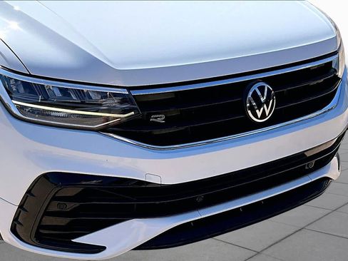 Used 2022 Volkswagen Tiguan SE R-Line FWD image 27
