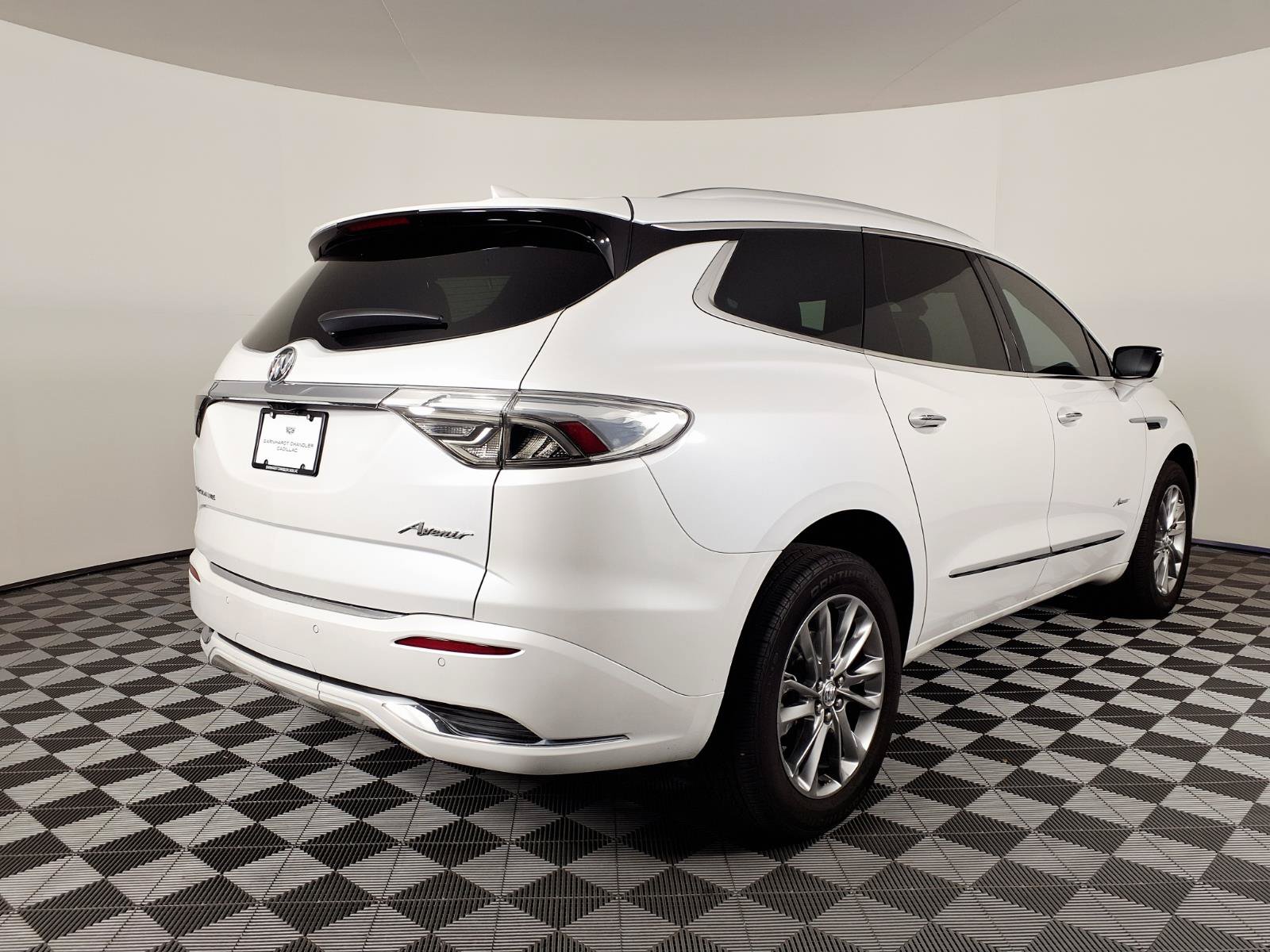 Used 2024 Buick Enclave Avenir w/ Avenir Technology Package FWD image 4