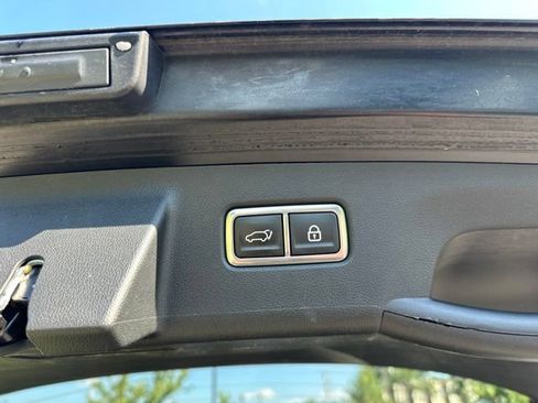Used 2023 Kia Sorento SX FWD image 19