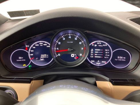 Certified 2023 Porsche Cayenne AWD/4WD image 10