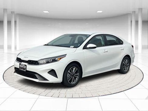 Used 2023 Kia Forte LXS w/ LXS Technology Package image 1