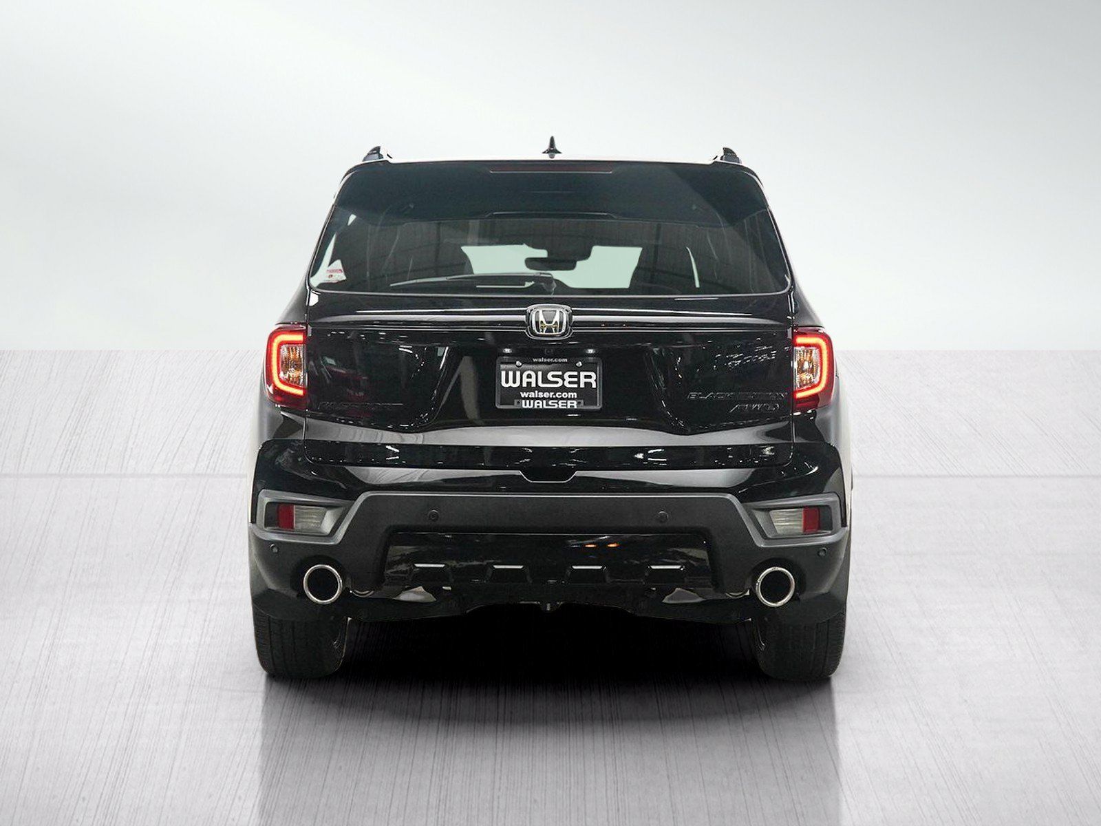 Used 2024 Honda Passport Black Edition image 4