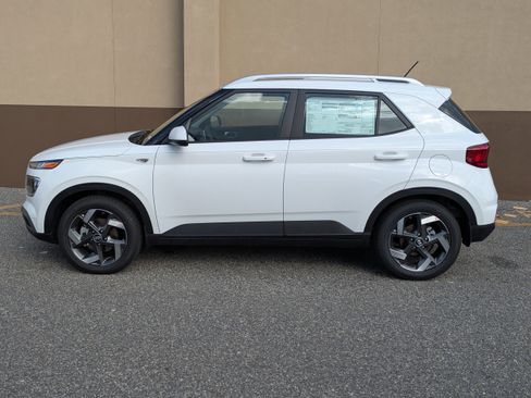 New 2026 Hyundai Venue SEL image 9