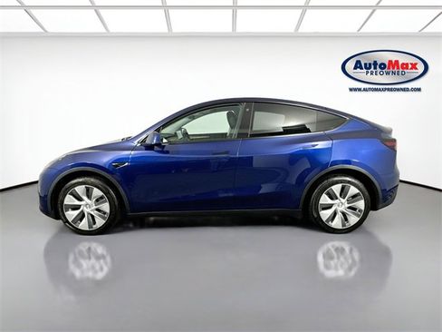 Used 2023 Tesla Model Y Long Range image 9