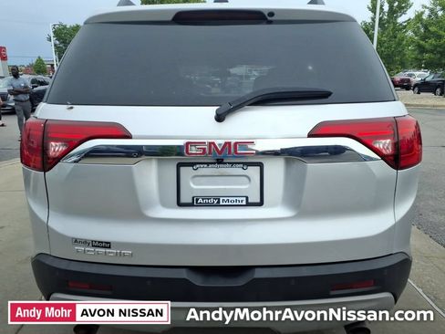 Used 2017 GMC Acadia SLT FWD image 10