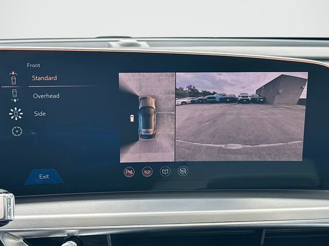 Certified 2025 Cadillac Lyriq Luxury w/ LPO, Floor Liner Package AWD/4WD image 4