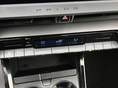 Used 2024 Toyota Prius LE image 26