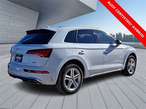 Certified 2024 Audi Q5 e Premium Plus image 6