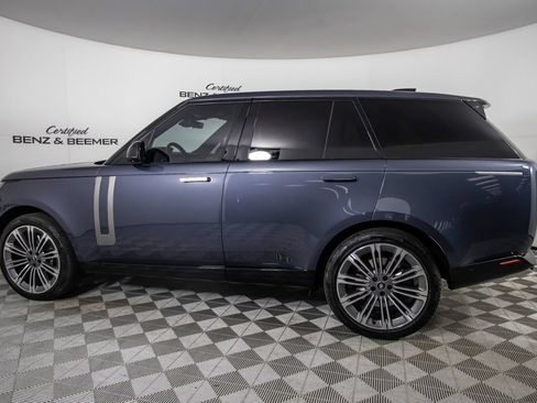 Used 2025 Land Rover Range Rover SE AWD/4WD image 11