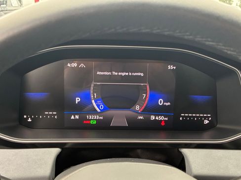 Used 2025 Volkswagen Jetta SE image 39