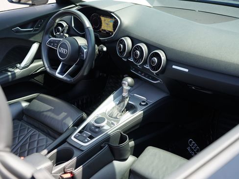 Used 2017 Audi TT 2.0T image 12