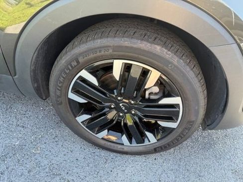 Used 2023 Kia Telluride SX Prestige AWD/4WD image 9
