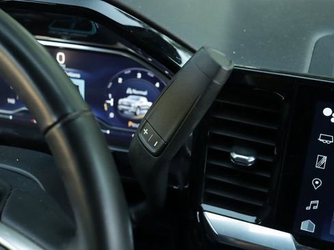 Used 2023 Chevrolet Silverado 1500 LT image 20