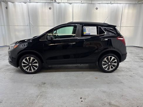 Used 2022 Buick Encore Preferred image 2