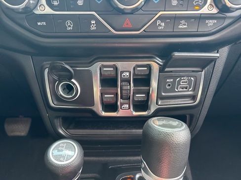 Used 2021 Jeep Wrangler Unlimited Sport image 35