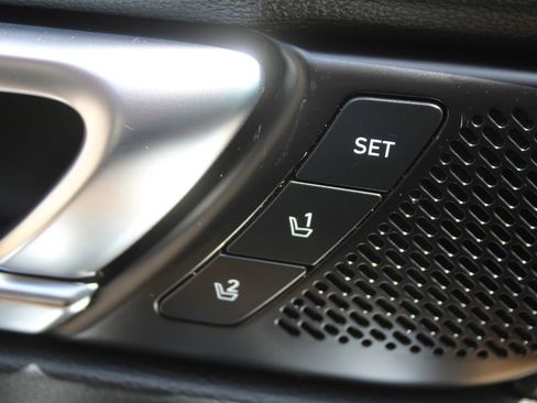 Used 2022 Kia Telluride SX w/ Towing Package FWD image 23