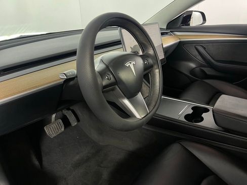 Used 2023 Tesla Model 3 Standard Range image 21