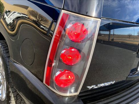 Used 2013 GMC Yukon Denali image 28