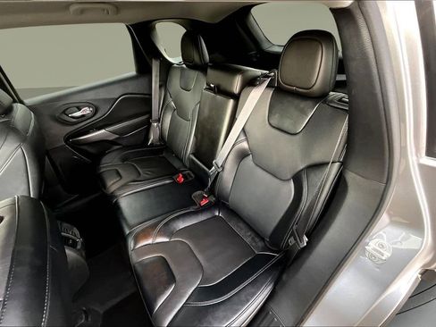 Used 2022 Jeep Cherokee Latitude Lux image 23