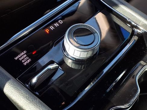 Used 2023 Jeep Grand Cherokee L Limited AWD/4WD image 14