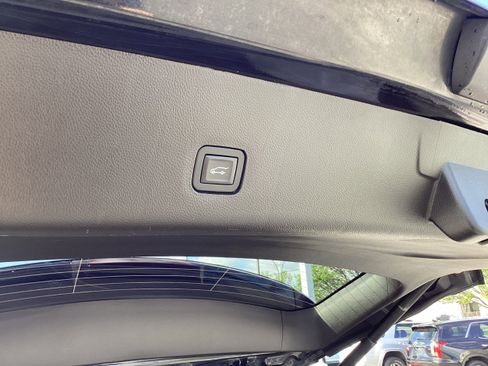 Used 2018 Chevrolet Traverse Premier w/ Driver Confidence II Package image 16