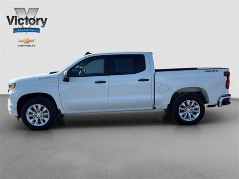 Used 2024 Chevrolet Silverado 1500 Custom image 4