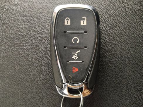 Used 2019 Chevrolet Equinox LT FWD image 32