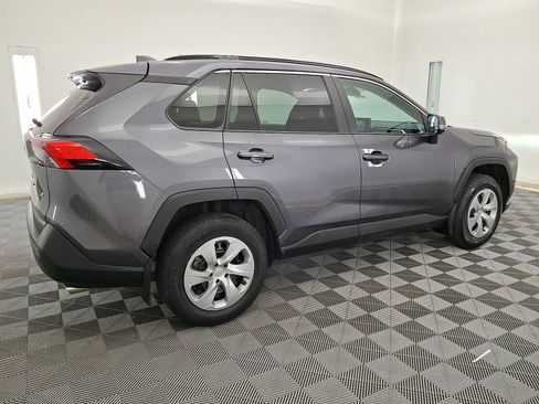 Used 2021 Toyota RAV4 LE AWD/4WD image 17