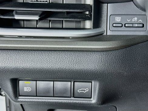 Used 2024 Toyota Grand Highlander AWD image 15
