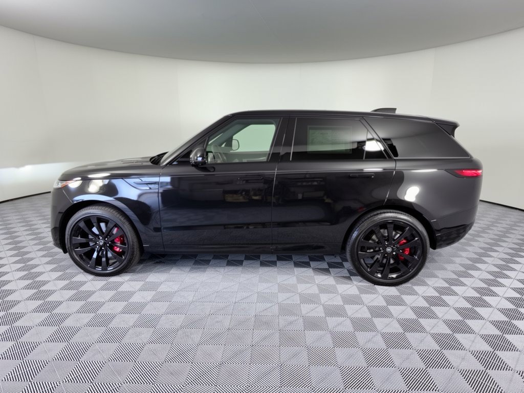 New 2027 Land Rover Range Rover Sport Dynamic SE AWD/4WD image 2