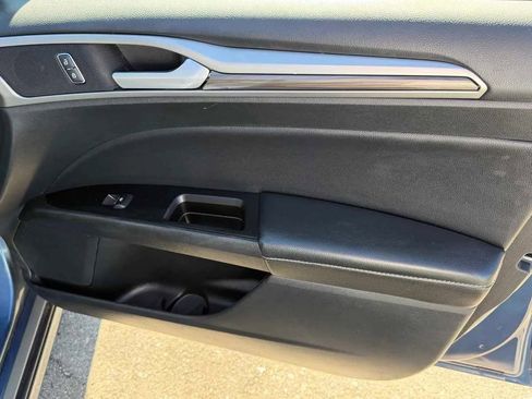 Used 2019 Ford Fusion SEL FWD image 9