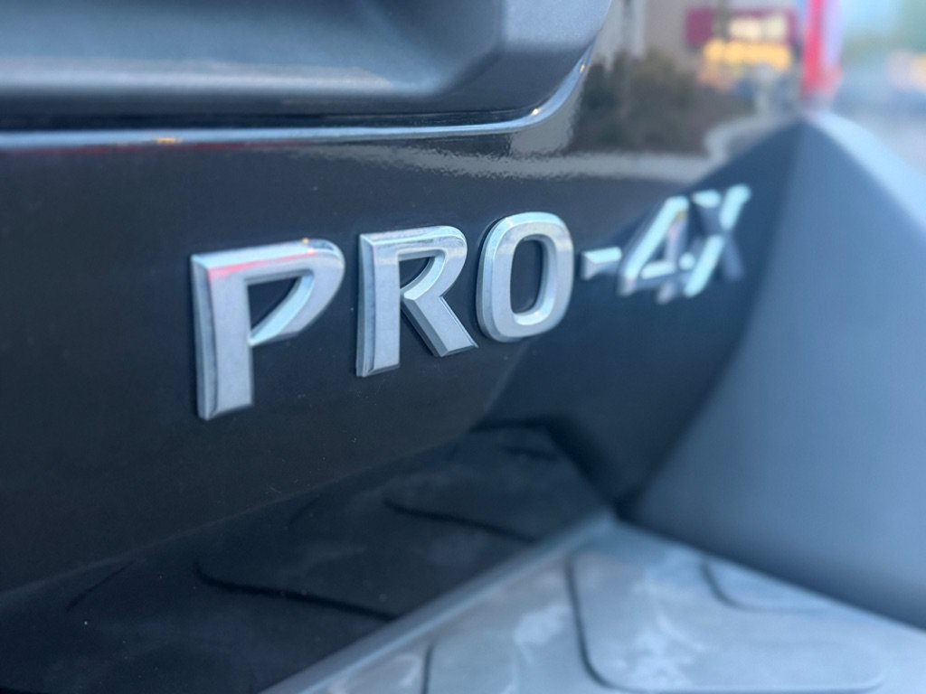 Used 2015 Nissan Xterra PRO-4X w/ Nevada Tow Package AWD/4WD image 18