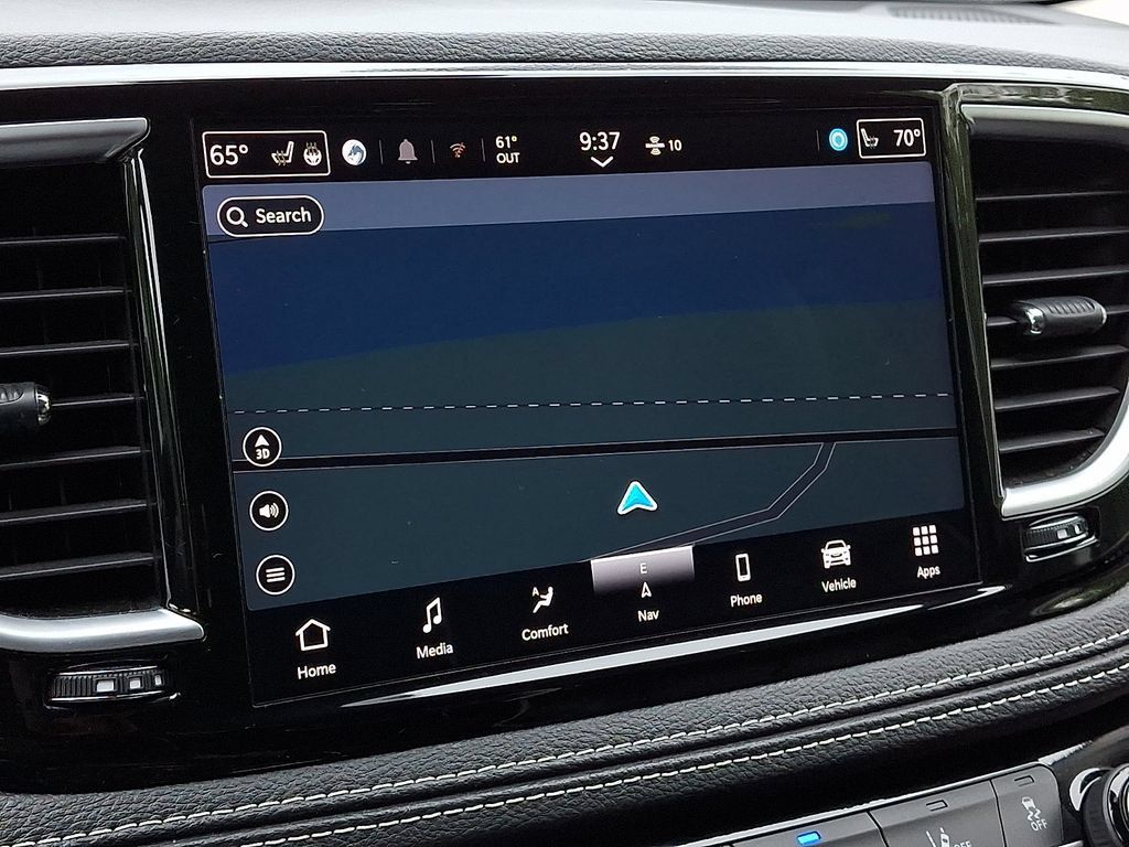 Used 2024 Chrysler Pacifica Limited FWD image 3