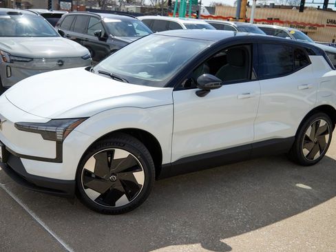 New 2026 Volvo EX30 Plus w/ Protection Package RWD image 4