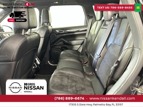 Used 2017 Porsche Cayenne Platinum Edition image 27