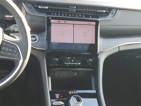 New 2025 Jeep Grand Cherokee L Limited w/ Trailer Tow Package image 16