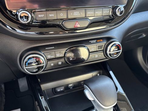 Used 2023 Kia Soul GT-Line image 25