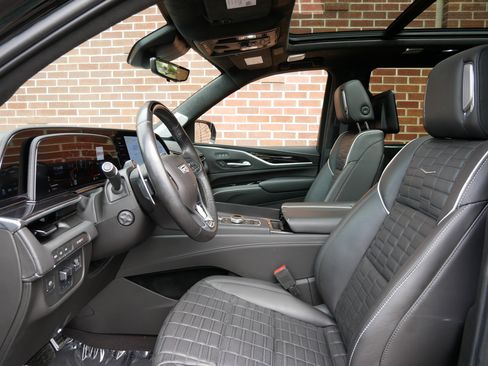 Used 2023 Cadillac Escalade V w/ LPO, ONYX Package AWD/4WD image 6