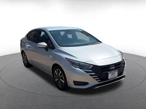 Used 2025 Nissan Versa SV FWD image 3