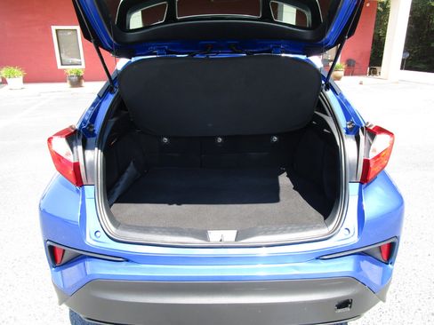 Used 2019 Toyota C-HR Limited image 23