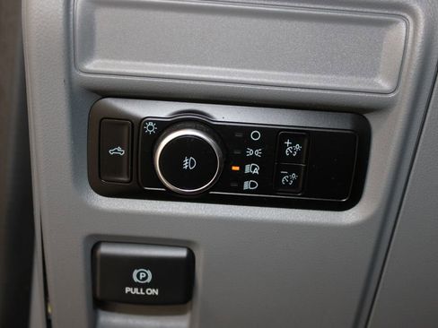 Used 2023 Ford F150 XLT image 37