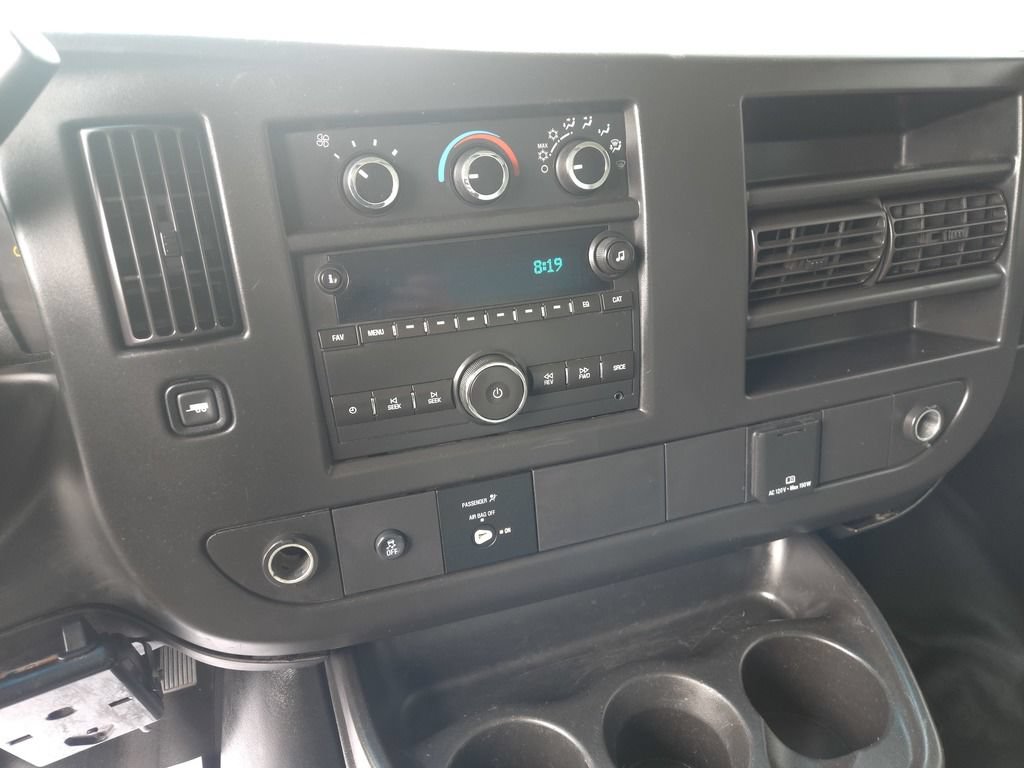 Used 2017 GMC Savana 3500 RWD image 18