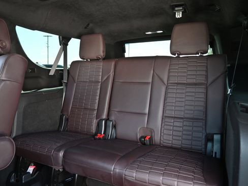 Used 2023 Cadillac Escalade ESV Sport Platinum AWD/4WD image 21
