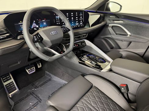 New 2025 Audi SQ5 Premium Plus image 4