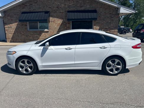 Used 2015 Ford Fusion SE w/ Equipment Group 201A FWD image 10